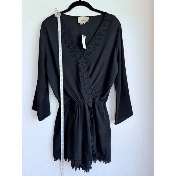 NWT Anthropologie Elevenses Lace-Trimmed Romper 3/4 Sleeves V-Neck in Black Sz M - Picture 11 of 15